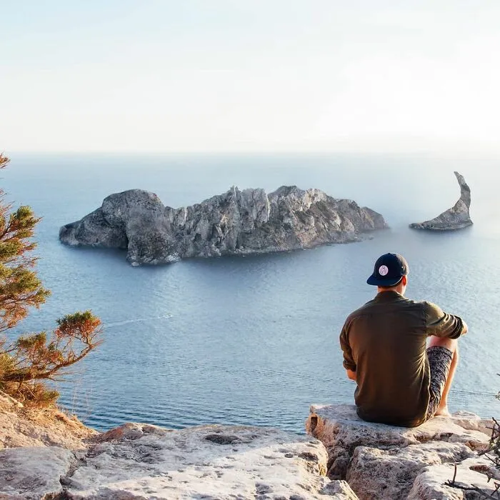 Digital Artist Blurs The Line Between Reality And Fiction In His 52 Surreal Photo Manipulations