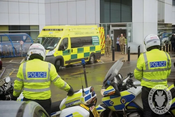 If You Feel Faint, Dizzy Or If You're Dehydrated Get The Attention Of Medical Personnel Or Security Immediately