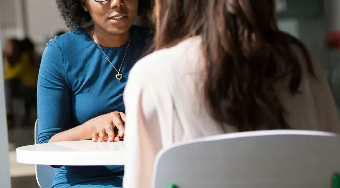 20 Útiles consejos sociales que te ayudarán a conectar con los demás, compartidos por este grupo online