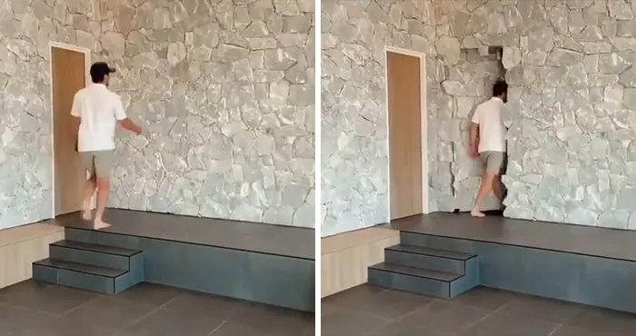 A través de la puerta