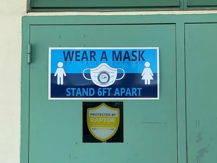 Puede que la COVID sea la principal razón por la que la gente comenzó a usar mascarillas, pero los usuarios de este grupo descubrieron otras 25 ventajas de utilizarlas
