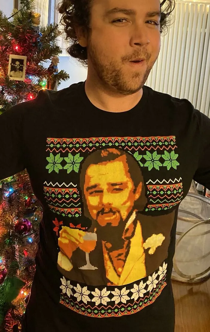 Average-Looking Dudes Never Get Their Christmas Selfies To The FP! Me