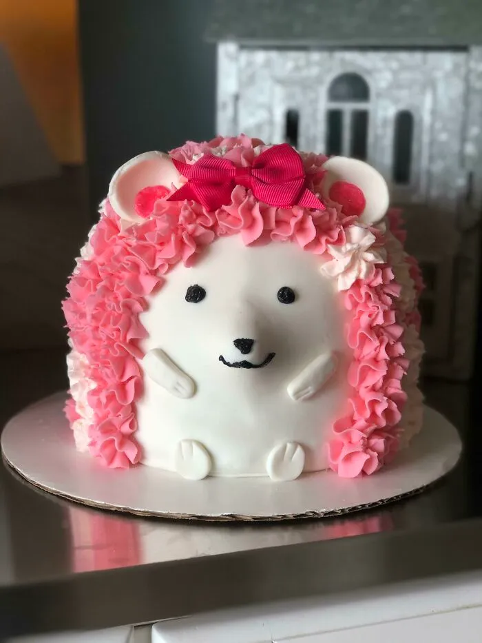 My 8 Year Old Daughter Wanted A Hedgehog Cake For Her Birthday. I Tried My Best