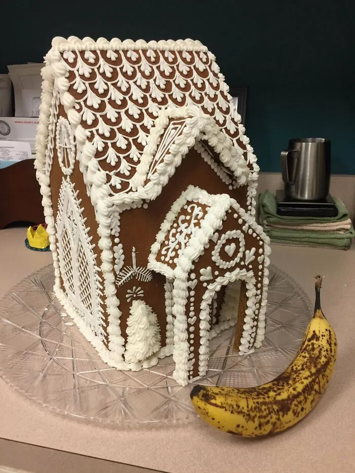 Mi esposa está orgullosa de su casa de pan de jengibre