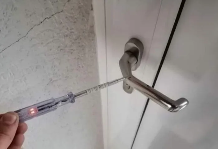 People Are Often Shocked When They Found Out I'm Such A Bad Electrician (Not My Pic)
