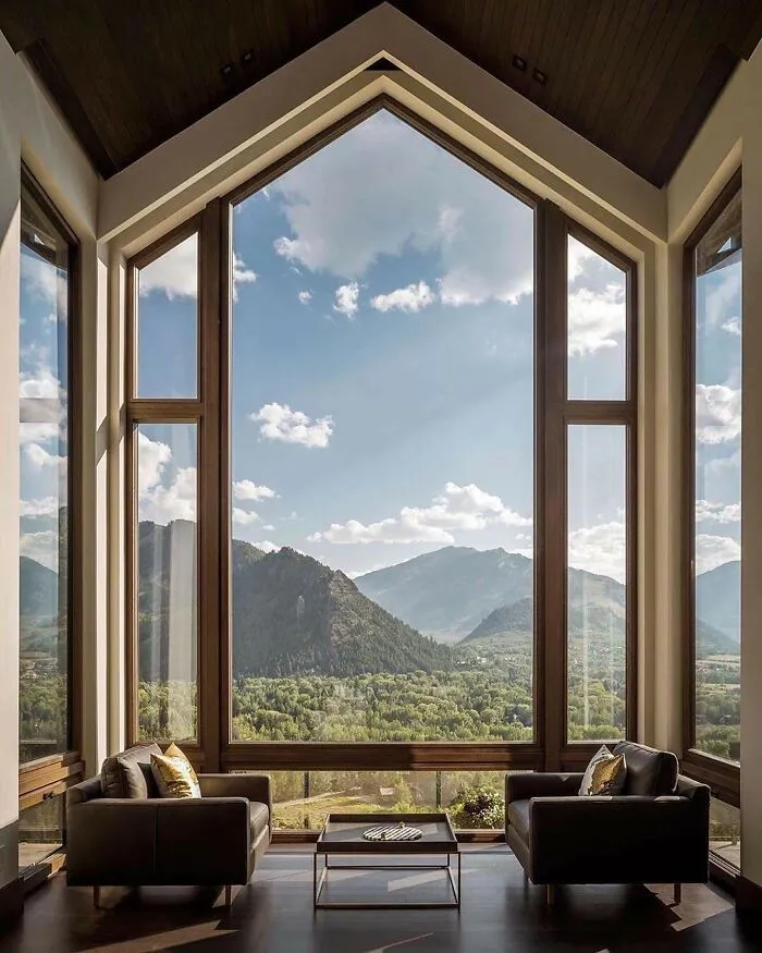 House With A Stunning View In Aspen, Colorado