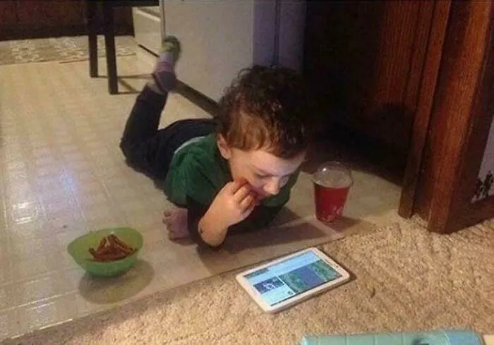 No Food Allowed In The Living Room. No Tablet Allowed In The Kitchen