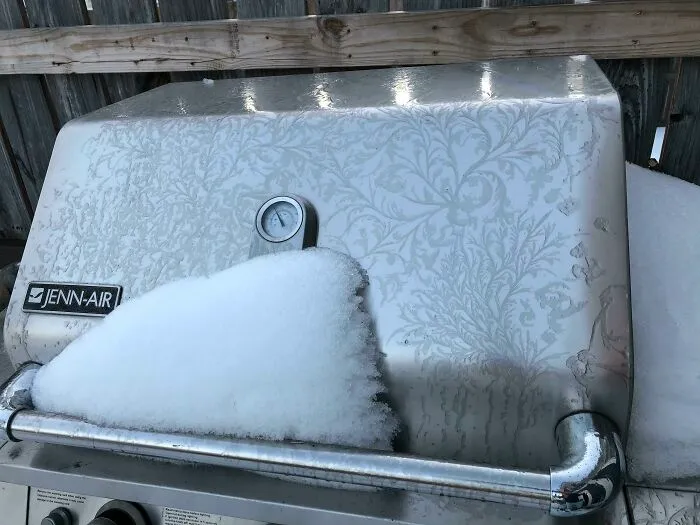 El patrón que el hielo dejó en mi parrilla