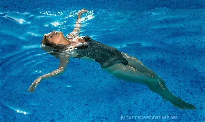 30 Times This Artist Used Acrylics And Oils To Create Paintings That Look Like Photographs