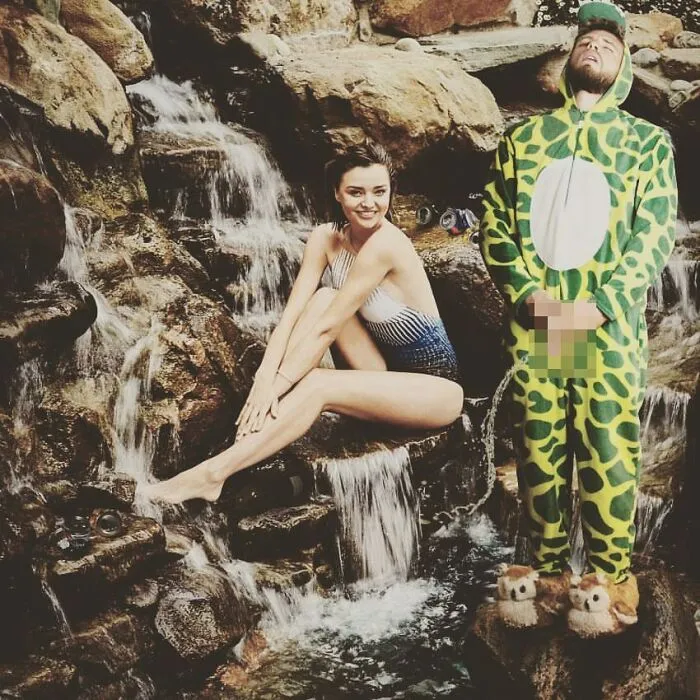 Guy Demonstrates His Photoshop Skills By Editing Himself Into Celebrity Pictures (30 New Pics)