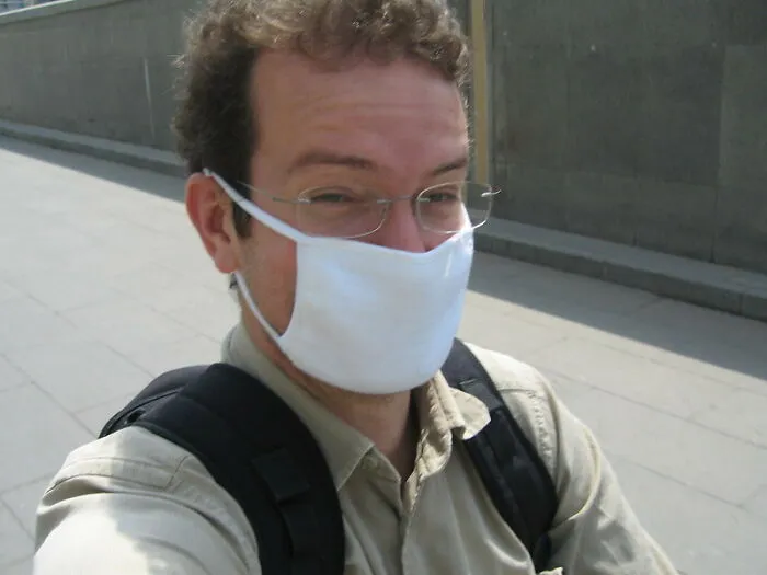 Puede que la COVID sea la principal razón por la que la gente comenzó a usar mascarillas, pero los usuarios de este grupo descubrieron otras 25 ventajas de utilizarlas