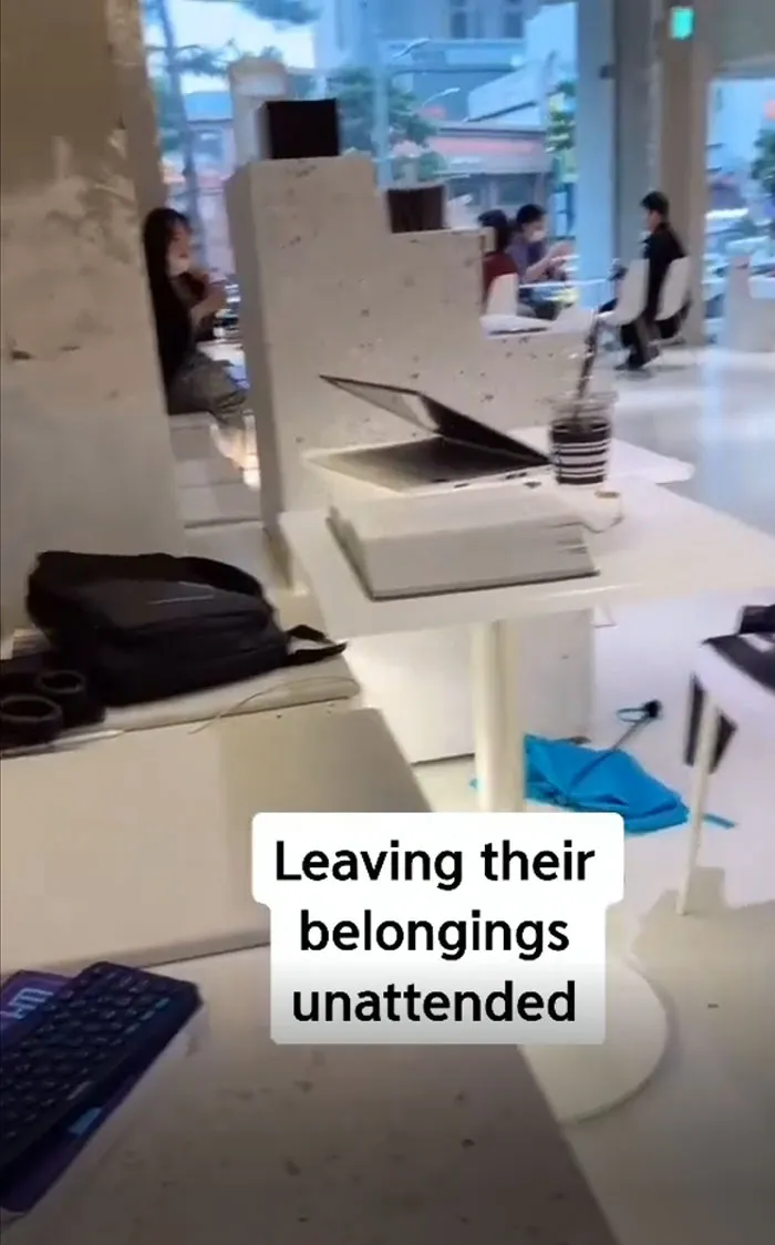 In Korea It's Very Common For People To Leave Their Belongings Unattended While Going To The Bathroom Or Stepping Out For A Few Minutes