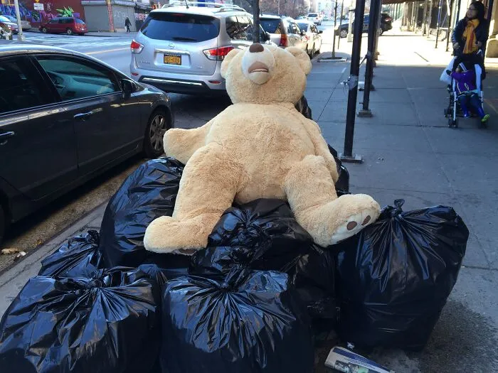 30 Of The Worst Christmas Gifts People Ever Received, As Shared In This Online Group