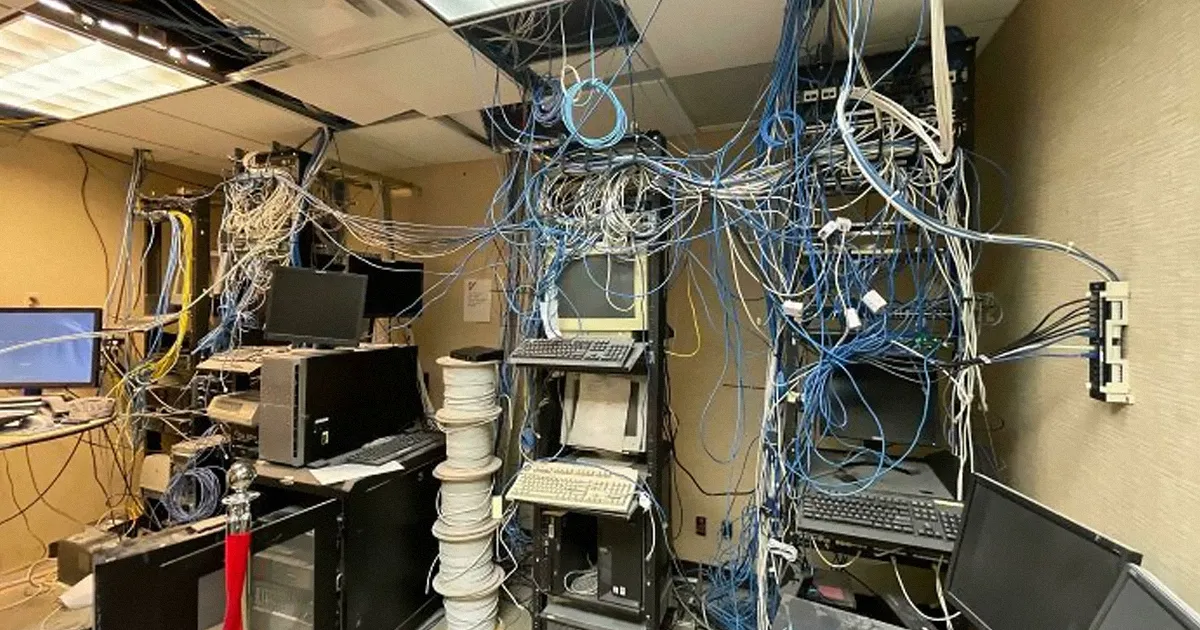 Estos empleados de soporte técnico comparten los peores casos que han visto en su trabajo (40 nuevas fotos)