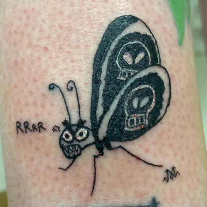 Esta tatuadora es conocida por no saber dibujar y por eso a la gente le gustan tanto sus diseños (32 fotos)