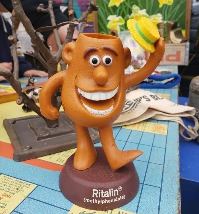 This Instagram Account Is Dedicated To The 'Luckiest' Thrift Store Finds (50 New Pics)