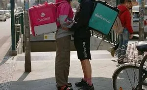 50 ‘Humans Of Capitalism’ Pics That Might Make You Laugh And Cry At The Same Time
