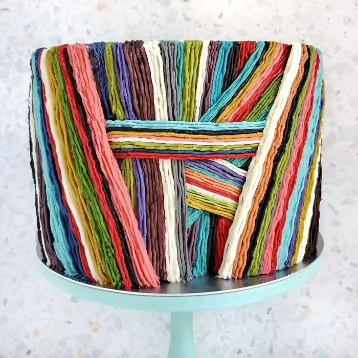 60 Decorated Cakes That Like They’ve Been Embroidered By This Food Artist