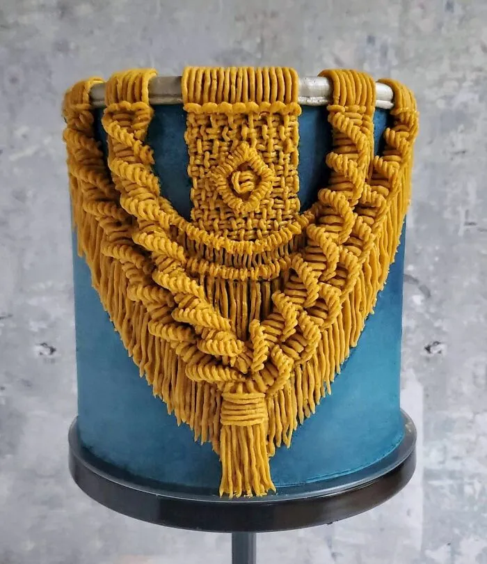 60 Decorated Cakes That Like They’ve Been Embroidered By This Food Artist