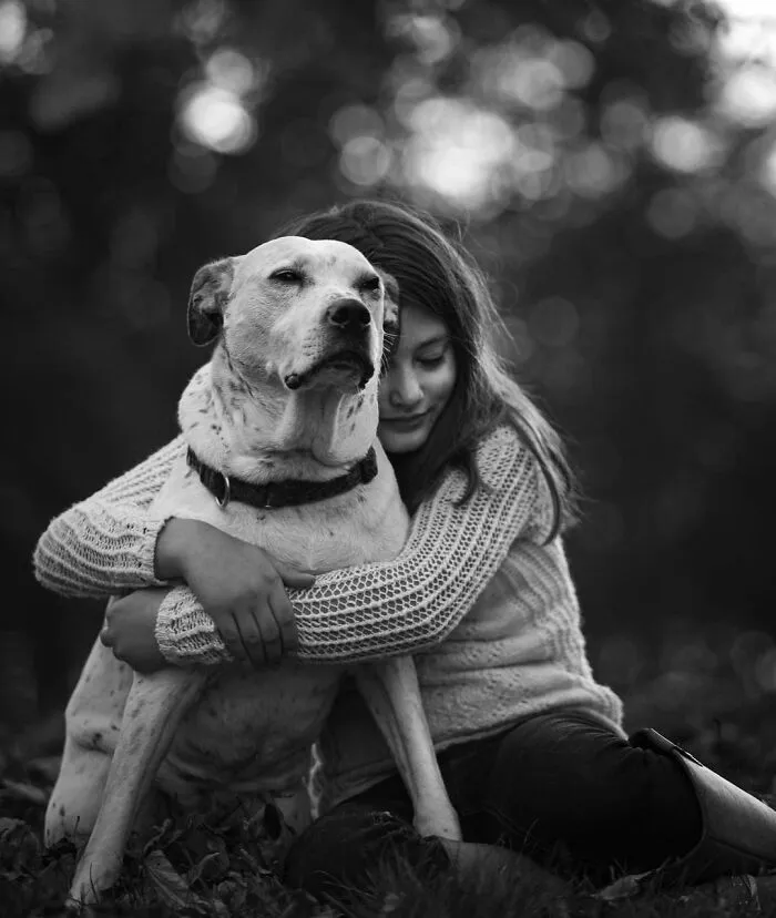 This Photographer Captures The Touching Moments Of People Saying Goodbye To Their Pets (17 Pics)