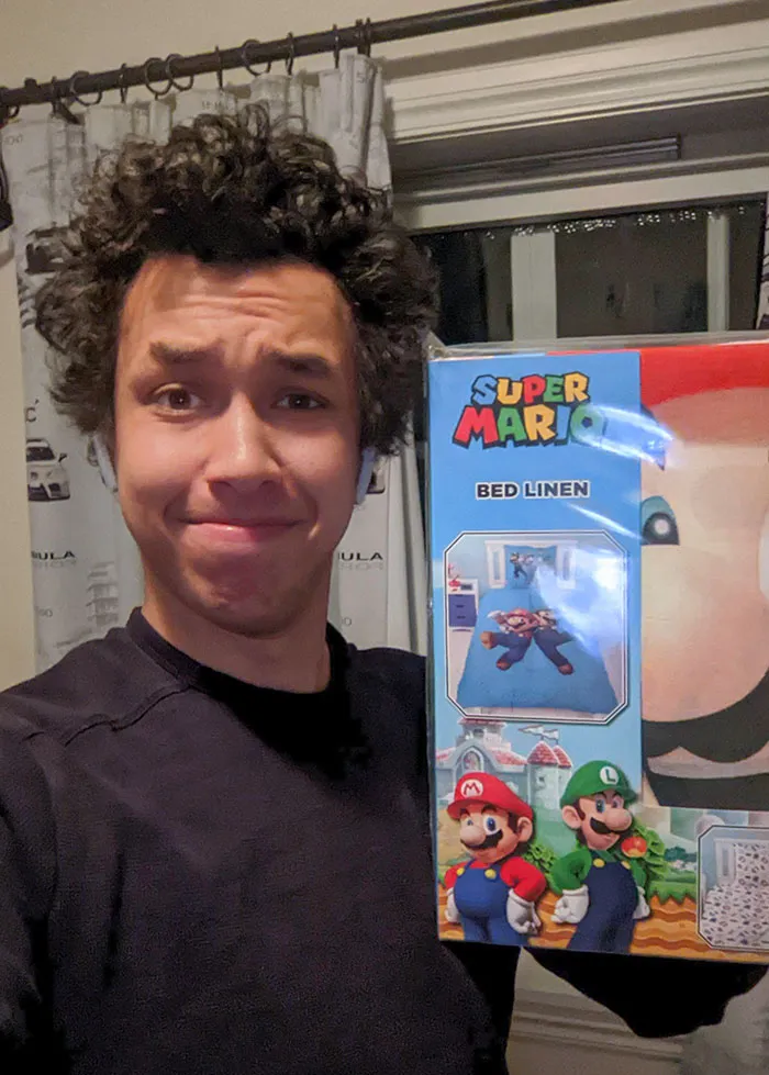 Mi mamá me regaló sábanas de Super Mario para Navidad