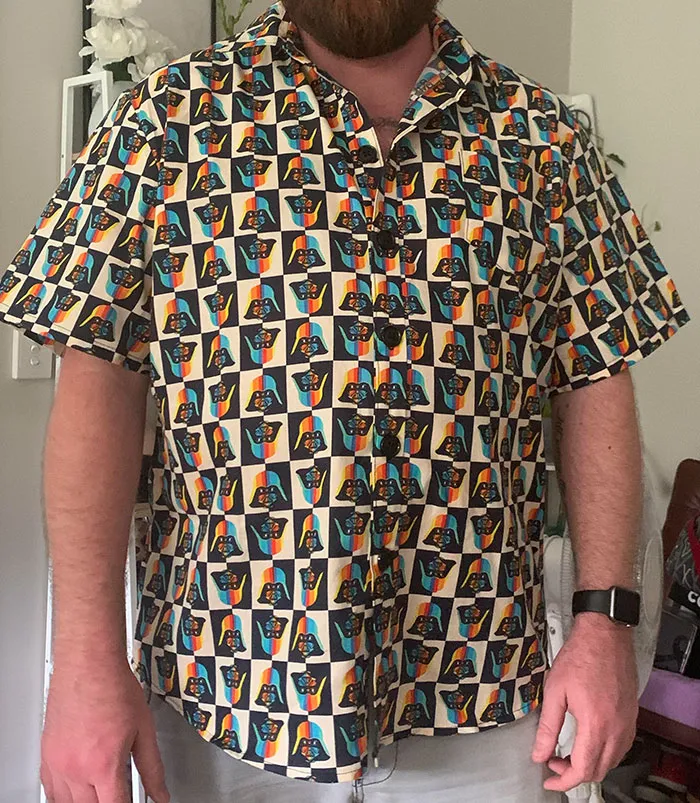 Mi futura suegra me hizo esta camiseta para Navidad. Me encanta. Incluso tiene un bolsillo