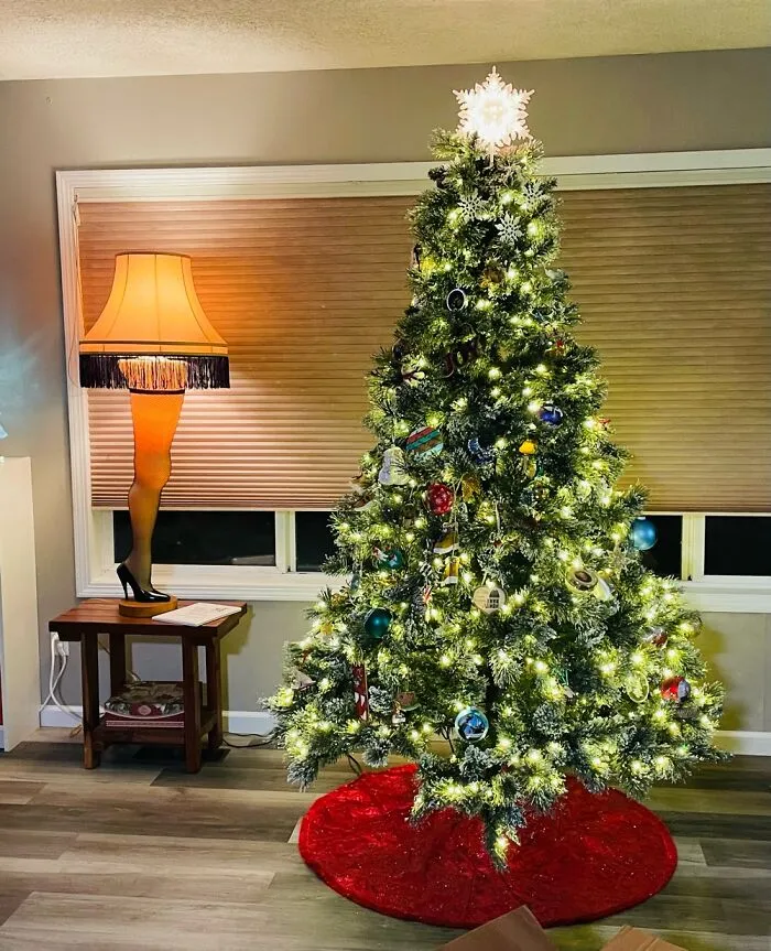 I Could Do Without The Tree, But The Lamp Is A Staple