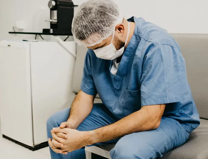 Women Are Sharing 30 Times Male ER Doctors Completely Dismissed Them