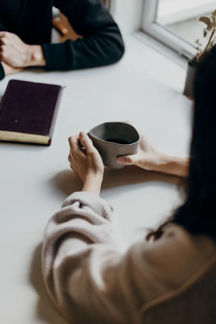 30 People Share How They Escaped Multi-Level Marketing Schemes That Sucked Them In