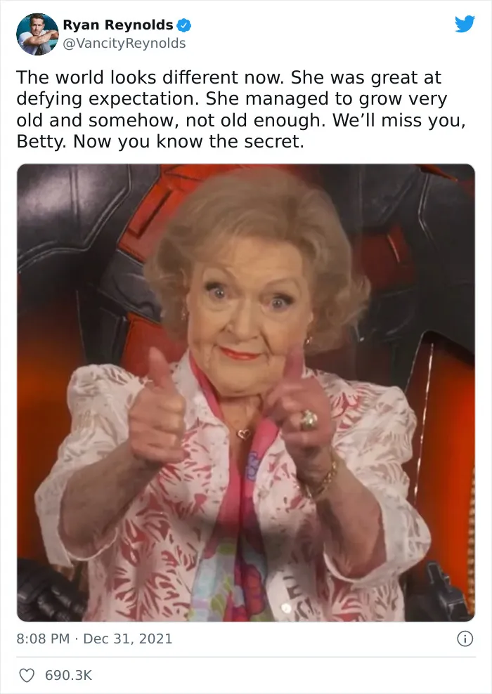 30 Fellow Celebrities Went Online To Show Gratitude To Betty White After She Passed Away At The Age Of 99