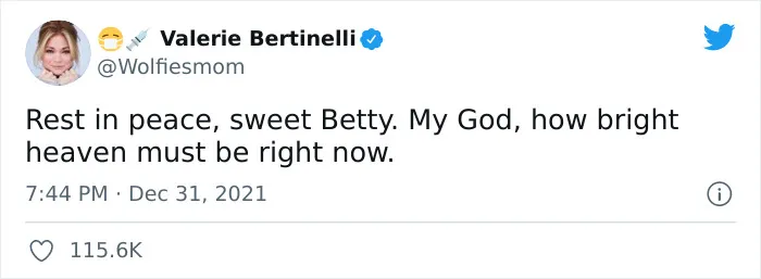 30 Fellow Celebrities Went Online To Show Gratitude To Betty White After She Passed Away At The Age Of 99