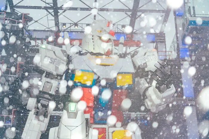 I Took Pictures Of The Gundam Starting Up In The Very Middle Of A Snowstorm (15 Pics)
