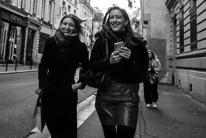 Paris, 2021, de la serie “Women Are Still Beautiful” de Giuseppe Cardoni