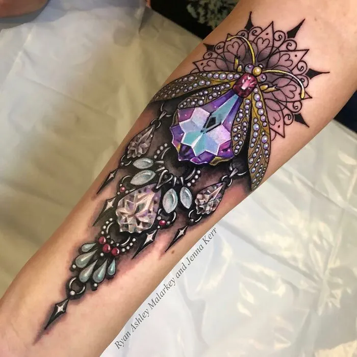 30 Tatuajes de joyería realizados por la famosa tatuadora Ryan Ashley
