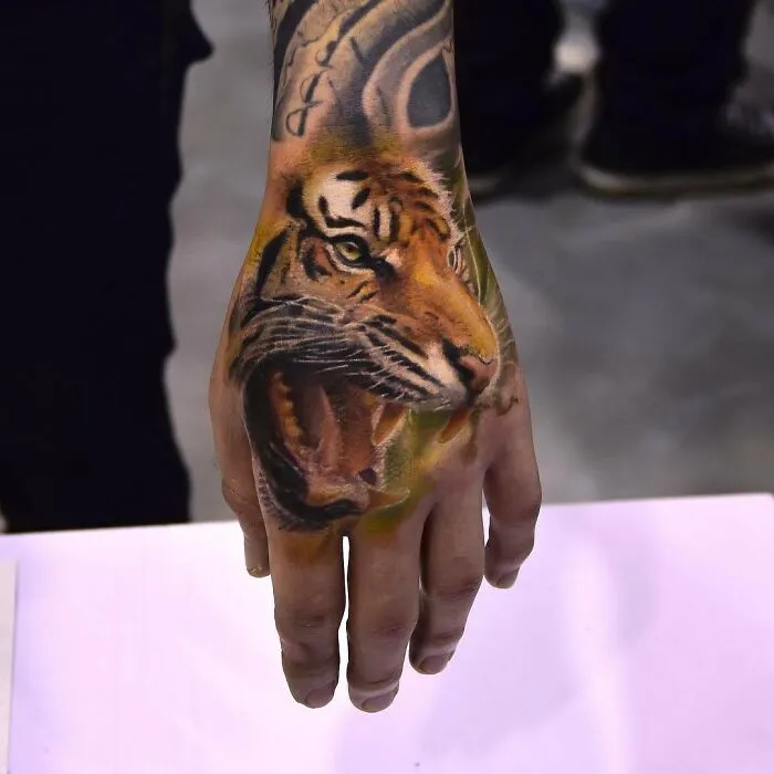 Artist Makes Surprisingly Realistic Tattoos, And Here Are His 55 Best Ones