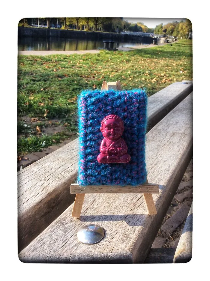 I Paint Mini Canvases With Crochet (14 Pics)
