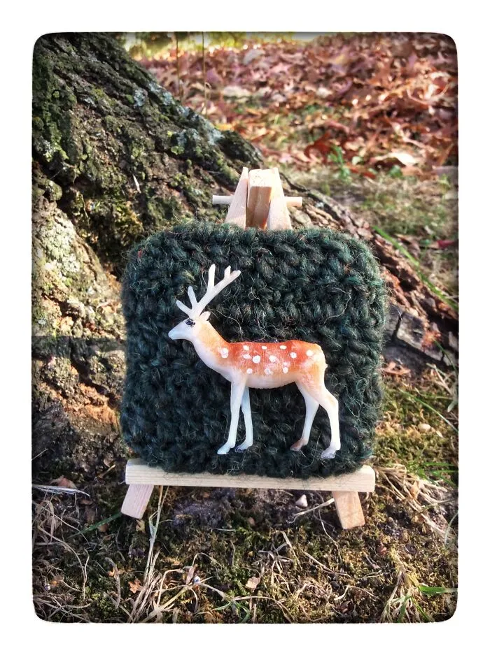 I Paint Mini Canvases With Crochet (14 Pics)