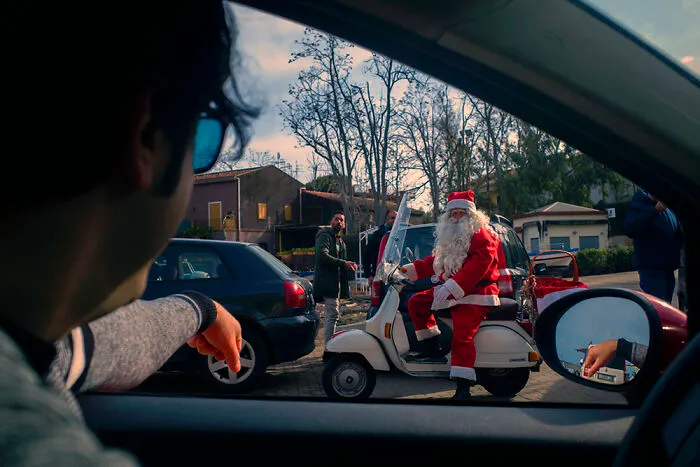 Day 359: Santa Claus Is Coming To Town (With A Vespa)