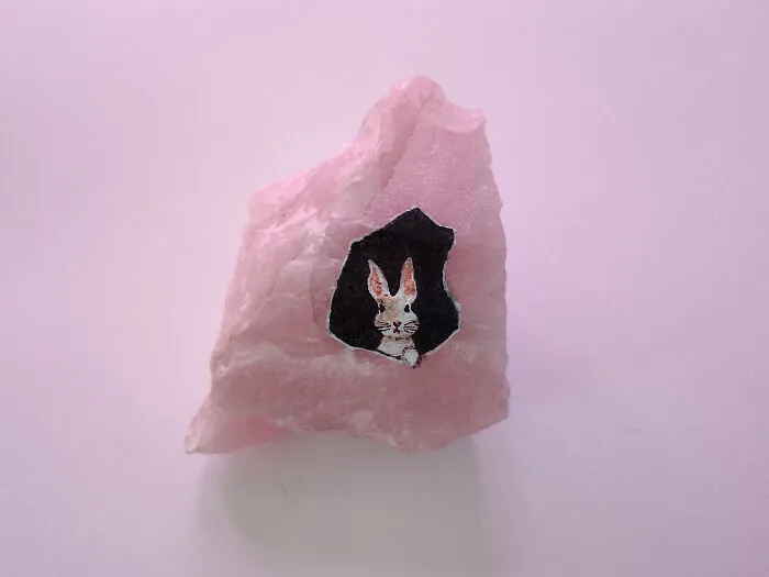 I Paint Miniature Animals On Rose Quartz, And Here Are My Best 20 Works