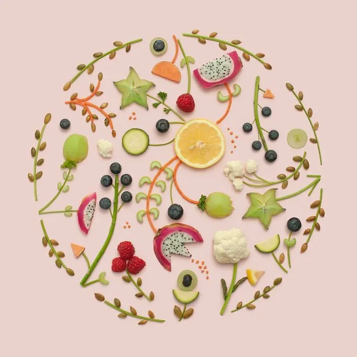 Artist Arranges Everyday Objects To Make Perfect-Looking Art Pieces, And Here Are 80 Of The Best Ones