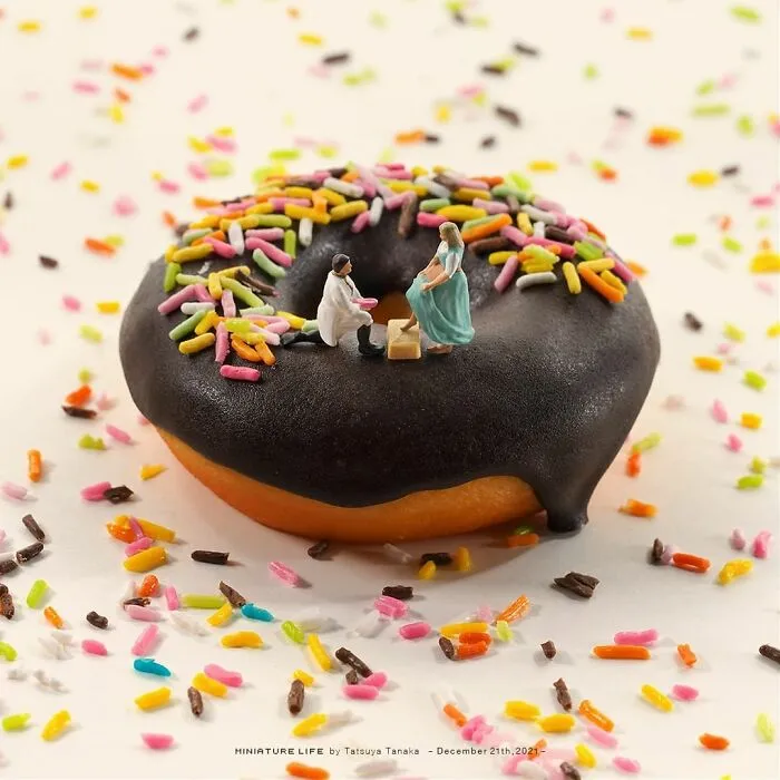 102 Detailed And Fun Miniature Dioramas By A Japanese Artist Who Creates Them Every Day (New Pics)