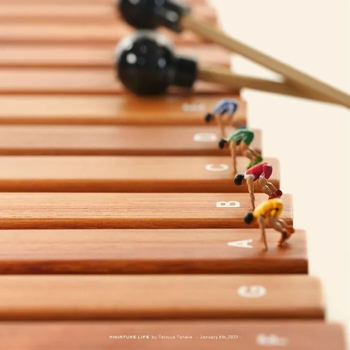 102 Detailed And Fun Miniature Dioramas By A Japanese Artist Who Creates Them Every Day (New Pics)