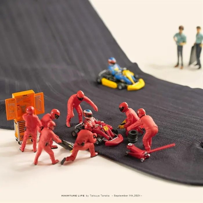 102 Detailed And Fun Miniature Dioramas By A Japanese Artist Who Creates Them Every Day (New Pics)