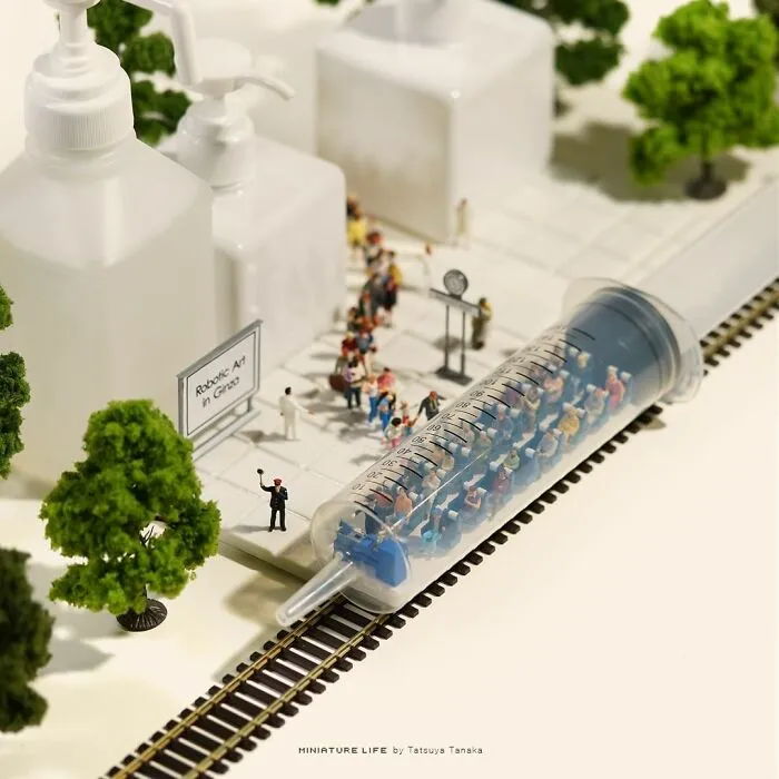 102 Detailed And Fun Miniature Dioramas By A Japanese Artist Who Creates Them Every Day (New Pics)