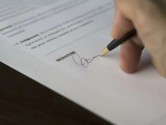 30 Of The Stupidest Decisions Made By Companies That Made Them Regret It Later