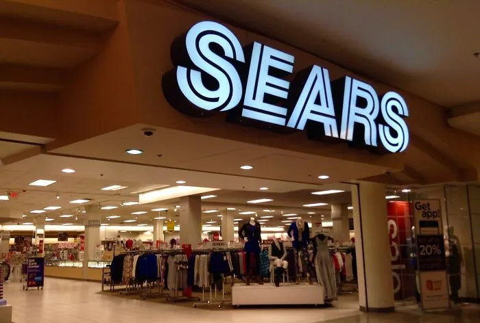 30 Of The Stupidest Decisions Made By Companies That Made Them Regret It Later