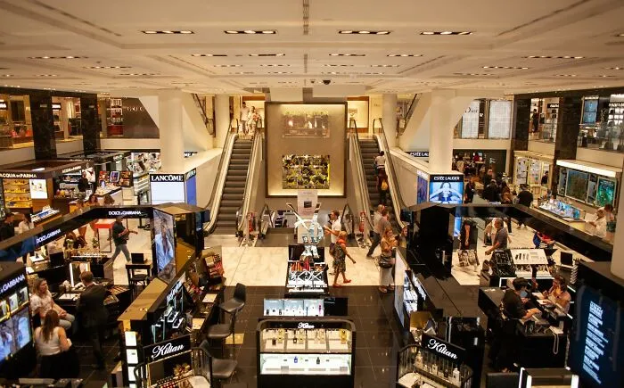 30 Of The Stupidest Decisions Made By Companies That Made Them Regret It Later