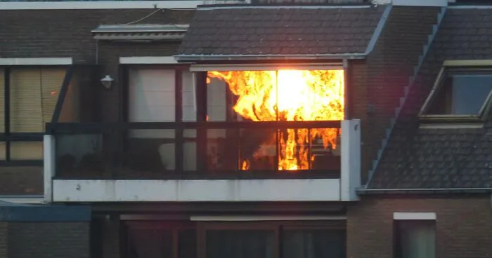 50 Times Reflections Were So Confusing, They Messed With These People's Heads (New Pics)