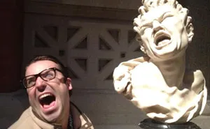 50 Times Adults Decided To Have Some Fun In These Museums And Art Galleries