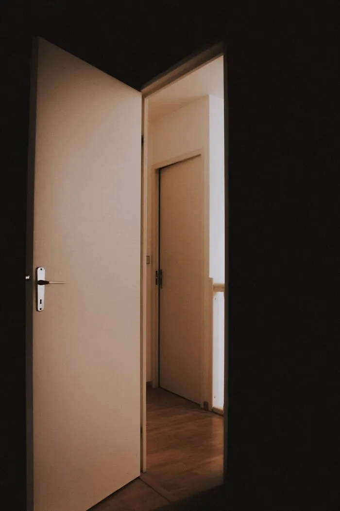 People Open Up About 30 Secrets That Would Destroy Lives If They Got Out